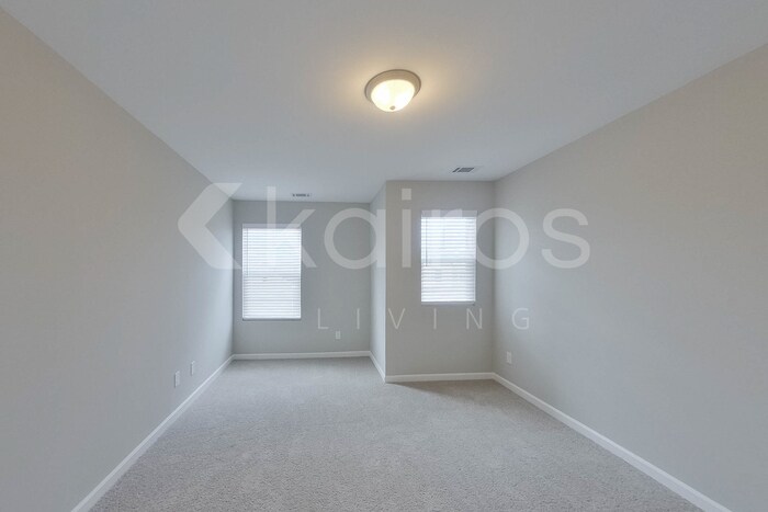 Building Photo - 933 Silent Barge Cv