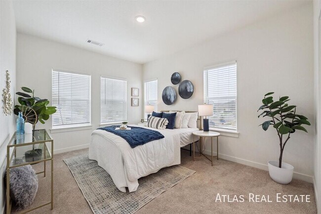 Building Photo - 664 Ute Peak Aly