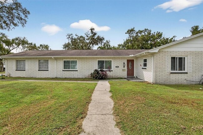 Primary Photo - 1601 Alder Way