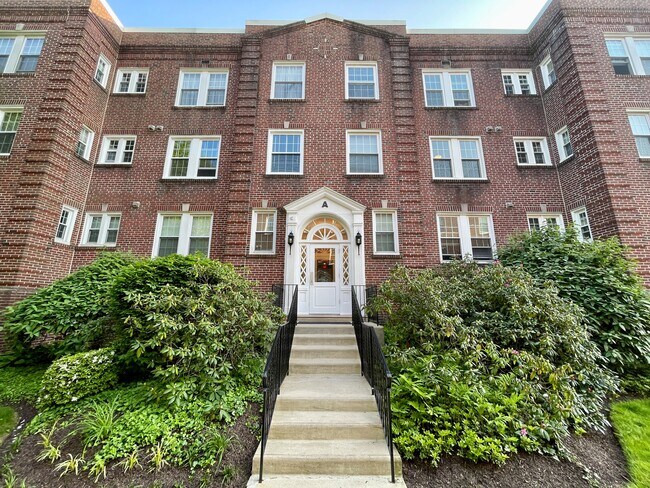 Main Entrance - 104 Woodside Rd