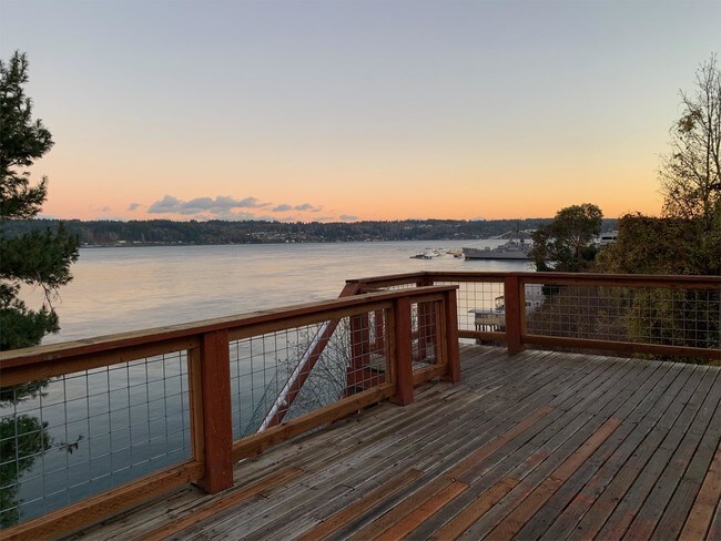 Building Photo - 646 Washington Ave