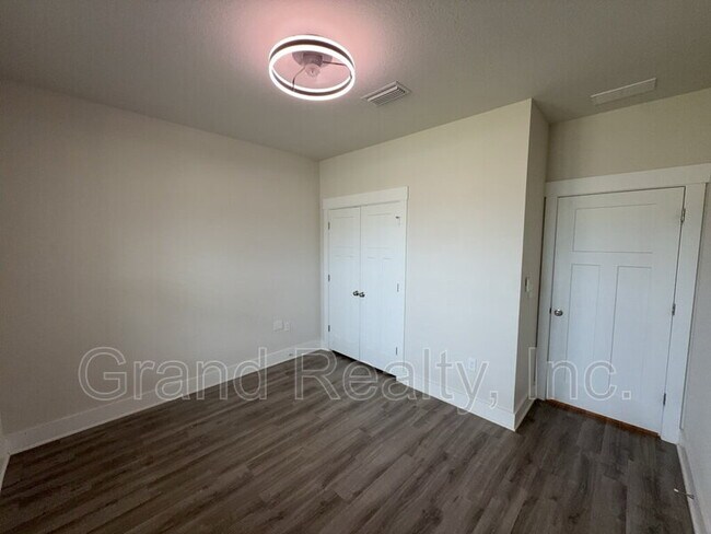 Building Photo - 10035 Tuscan Ct