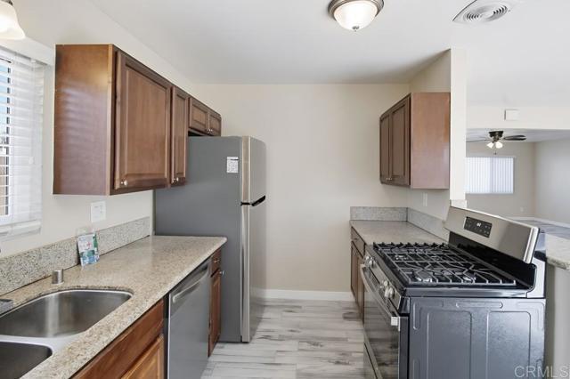 Building Photo - 1685 Donax Ave