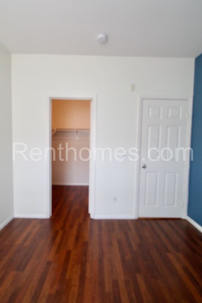 Building Photo - Torrey Highlands, 13330 Via Bellarado #2, ...