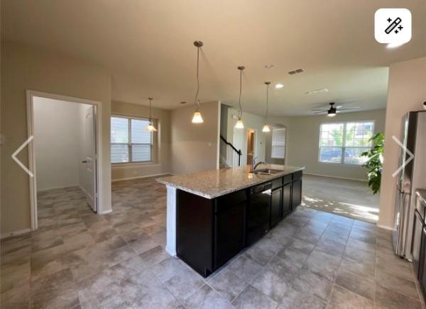 Building Photo - 1005 Holly Anne Ln