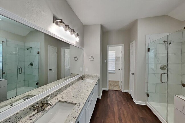 Building Photo - 6307 Briar Cross Ct
