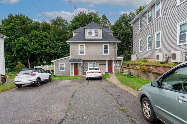 Building Photo - 50 Ruggles St