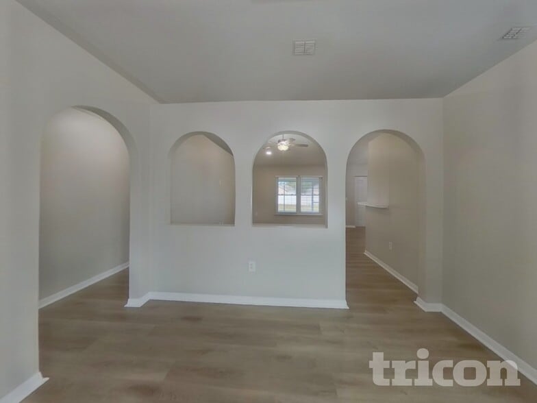 Building Photo - 250 Canterbury Ct