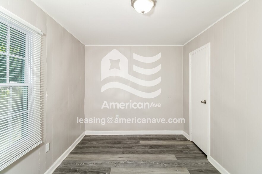 Building Photo - 2701 Welland St