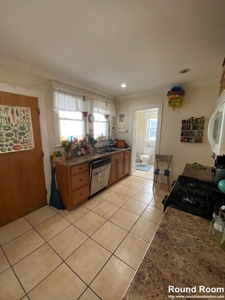 Building Photo - 24 Claymoss Rd