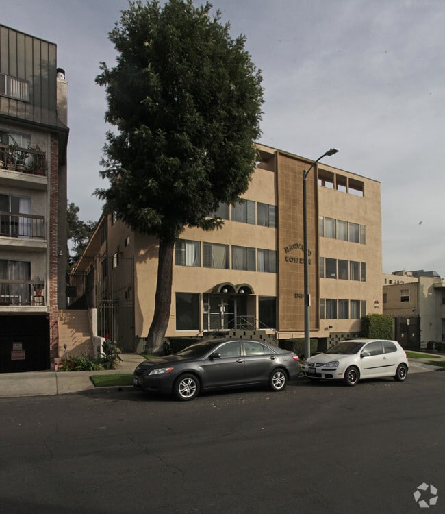 Building Photo - Harvard Towers