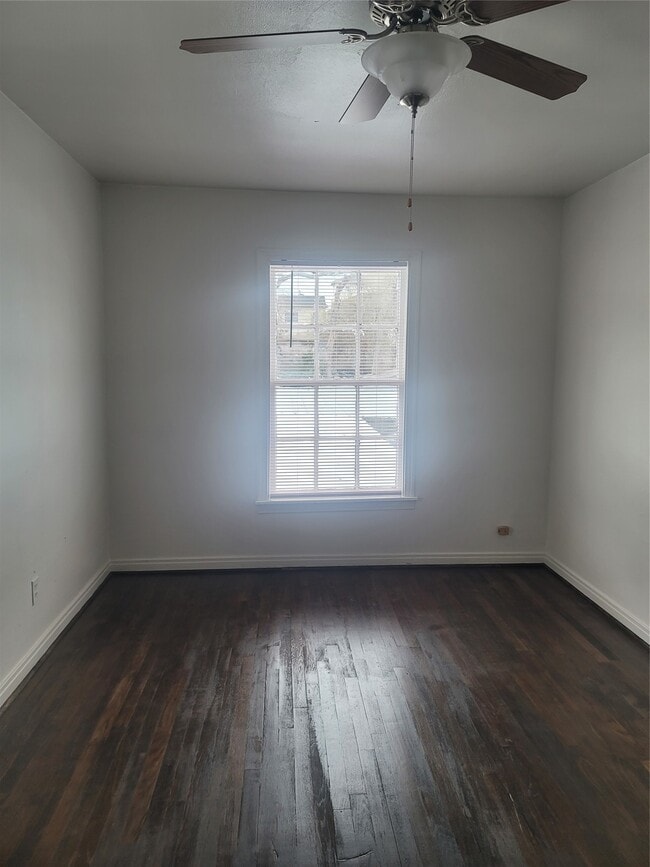 Building Photo - 1914 Binz St