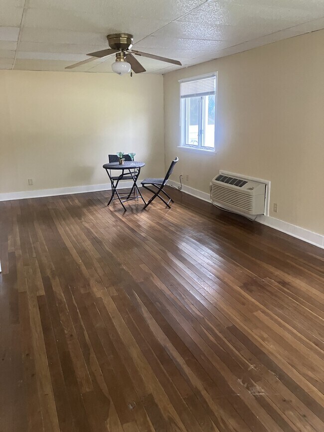 Building Photo - 48844 Park Pines Dr