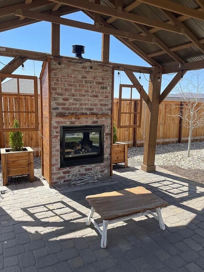 Building Photo - 342 Desert Chukar Dr