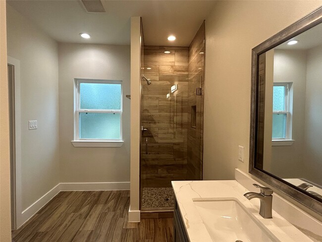 Building Photo - 5712 Harbrook Dr