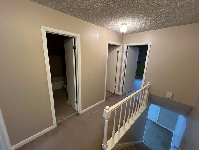 Building Photo - Old Hickory / Nolensville Rd 3bed 2.5 bath