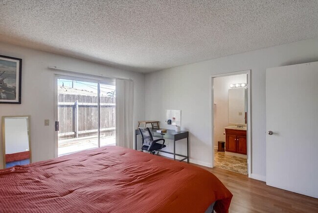 Building Photo - 1279 Granger St