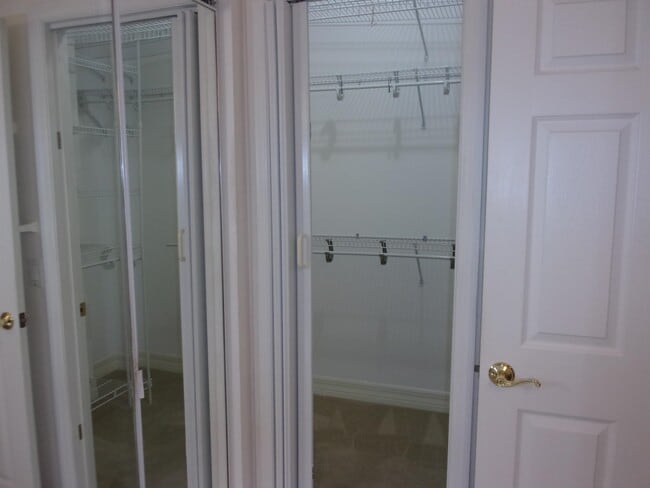 Building Photo - 512 Boxwood Pl