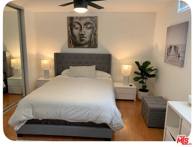 Building Photo - 1015 Marine St