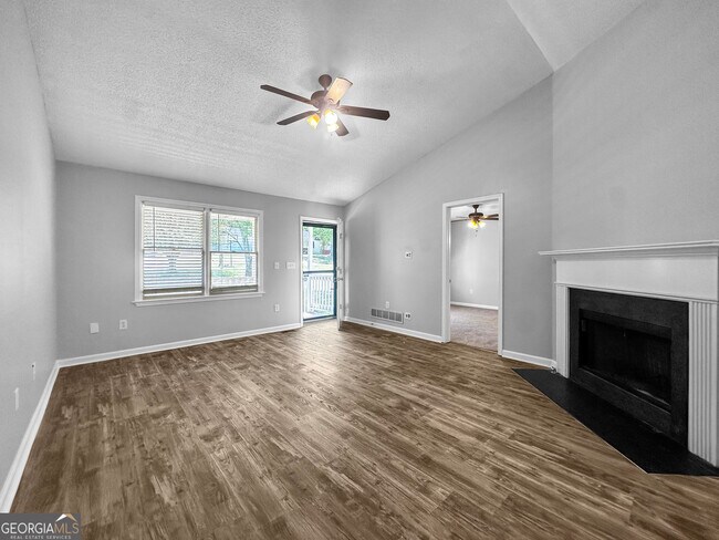 Building Photo - 368 Wesley Mill Pl