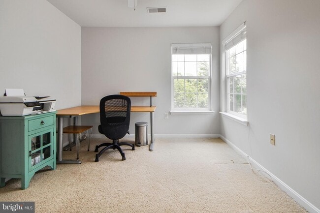 Building Photo - 115 Richard Dr SE