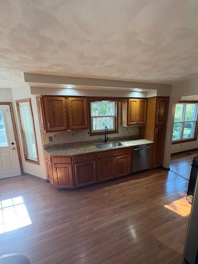 Building Photo - Beautiful Home in Peoria just off of Unive...