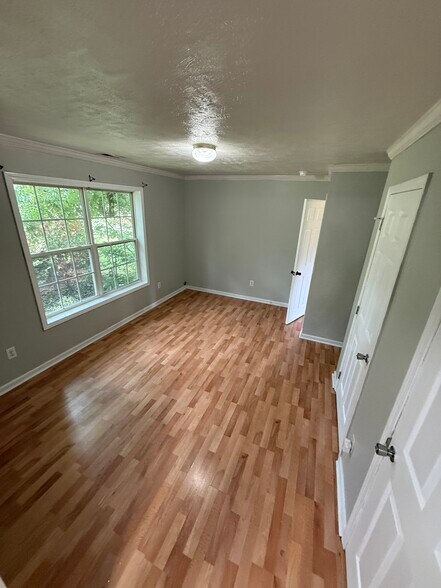 Bedroom with bath attached - 5 Sterling Roberts Way