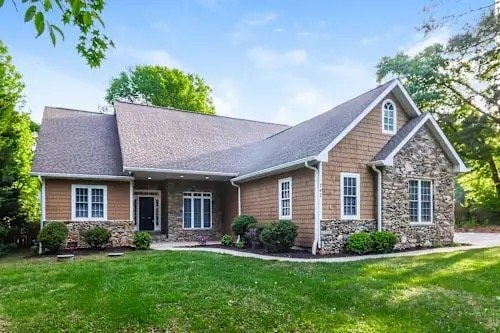 Building Photo - 253 Chuckwood Rd