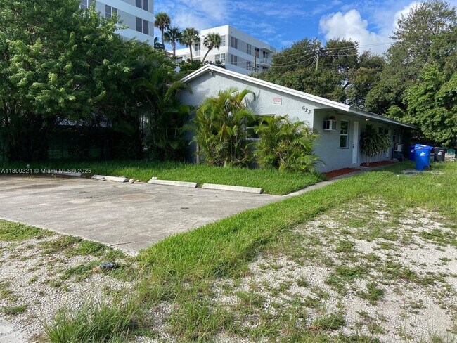 Primary Photo - 623 NW 3rd Ave