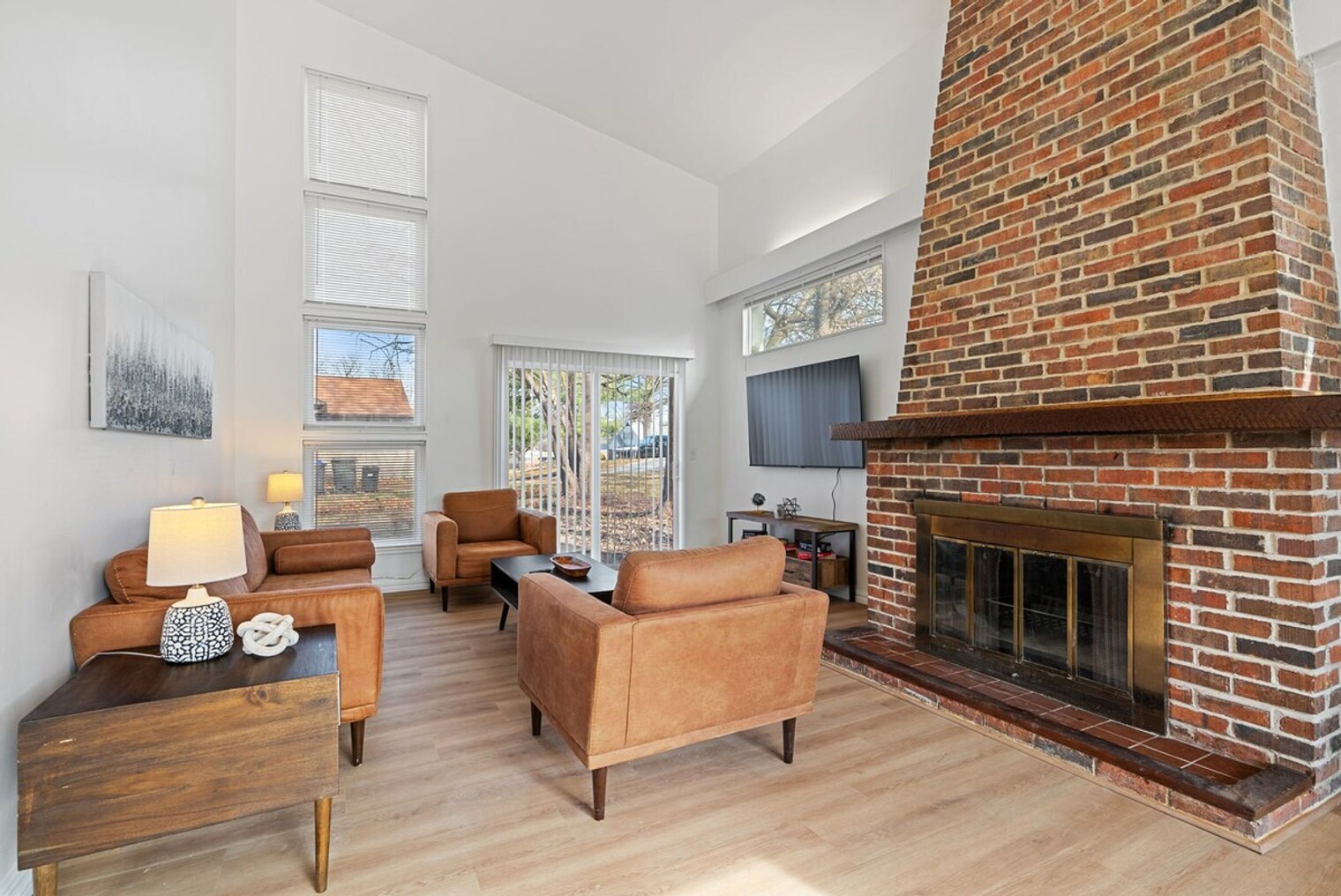 Building Photo - 3691 Salazar Dr