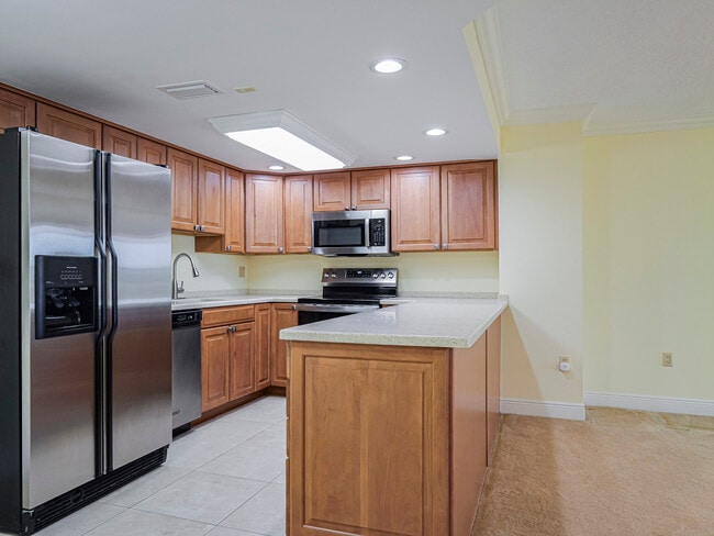 Building Photo - 4600 Jimmy Buffett Mem Hwy