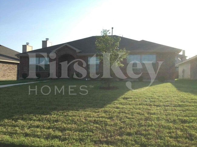 Building Photo - 611 Hilton Dr