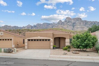 Building Photo - 2256 E Stone Stable Dr