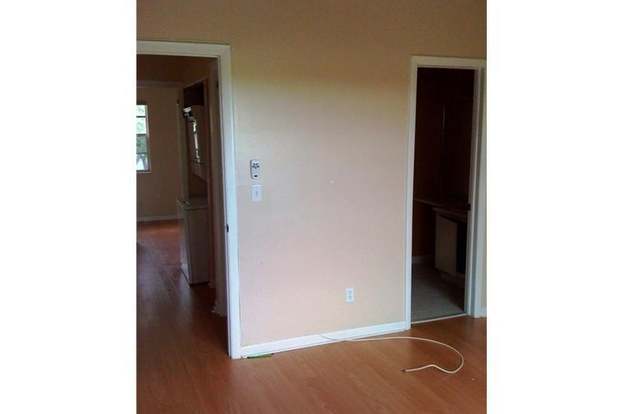Building Photo - 2828 Edgehill Ln