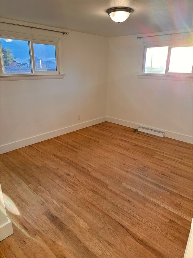 Building Photo - **RENTAL AVAILABLE**  Beautiful 2 Bedroom ...