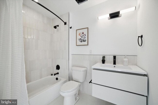 Building Photo - 1643 N 2nd St