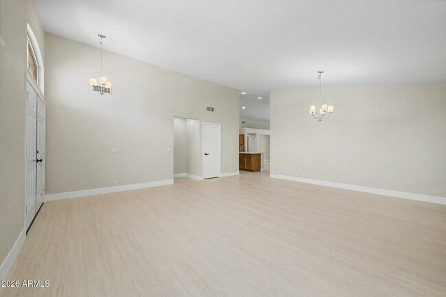 Building Photo - 1439 E Flint St