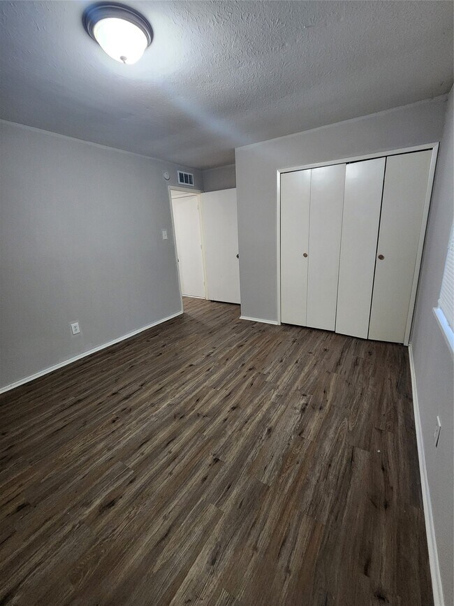 Building Photo - 3822 Broken Elm Dr