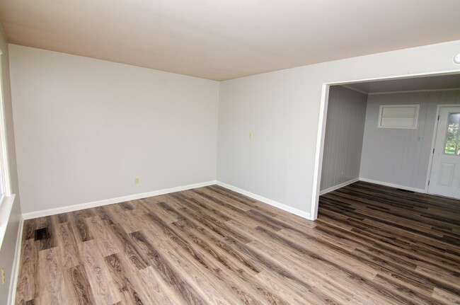 Building Photo - 320 Bear Creek Pike
