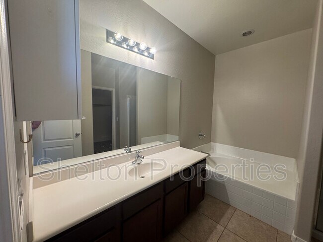 Building Photo - 25179 W Maldonado Dr