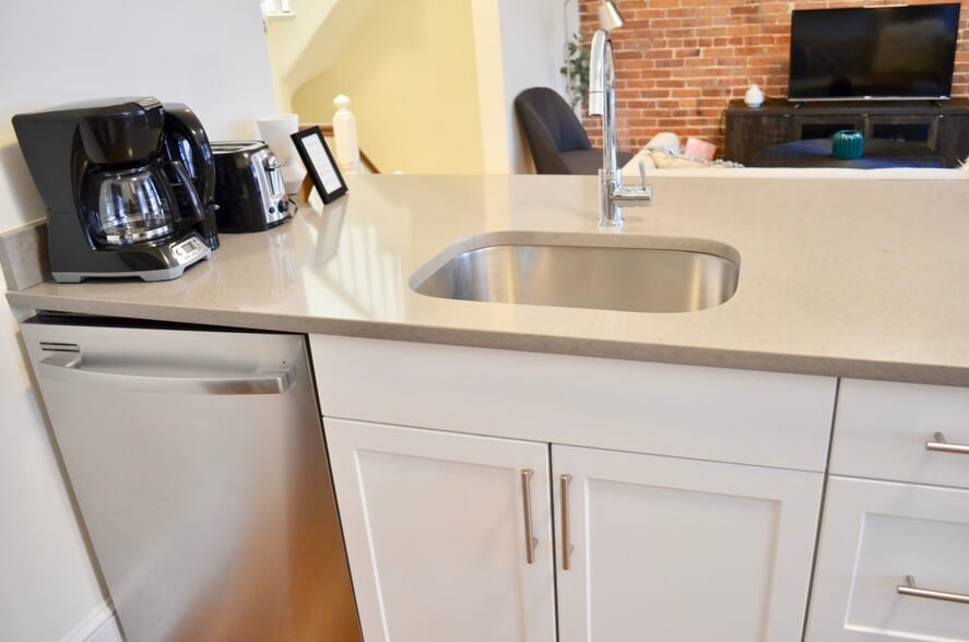 Building Photo - 30 E Springfield St