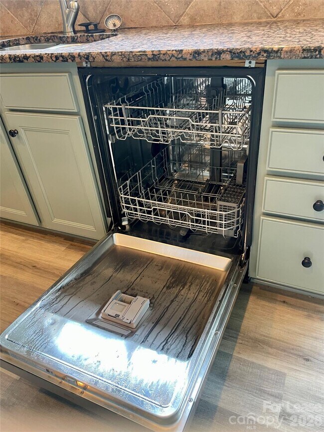 Building Photo - 7856 Lamington Dr