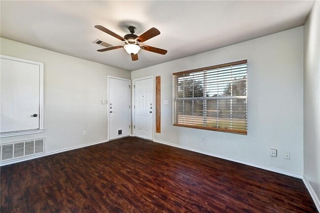 Building Photo - 11724 Gemmer St