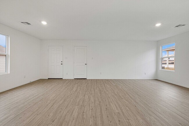 Building Photo - 9206 Selene Pl