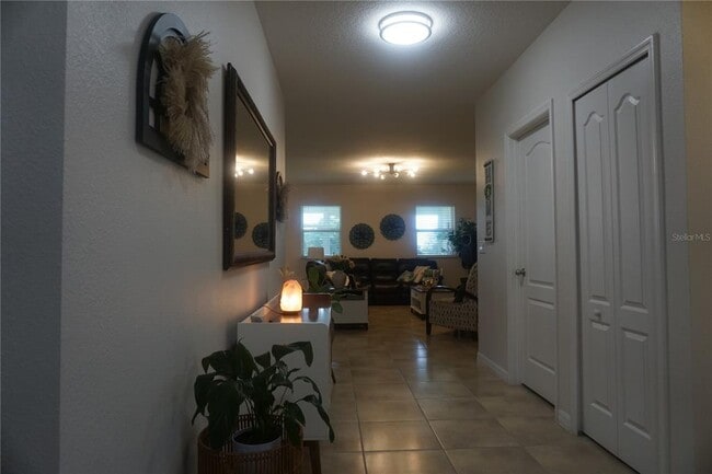 Building Photo - 1061 Suffragette Cir