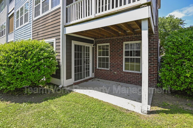 Building Photo - 9034 Parlor Dr