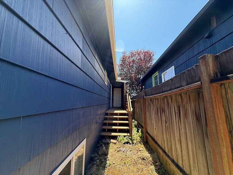Building Photo - 7265 46th Ave S