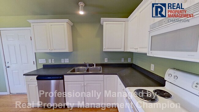 Building Photo - 627 Tabor Ln