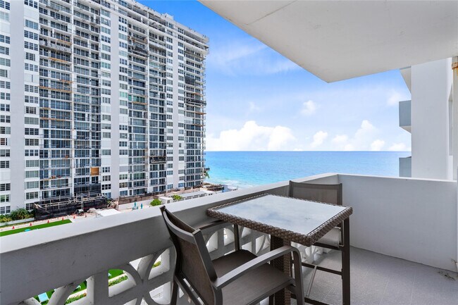 Building Photo - 4250 Galt Ocean Dr