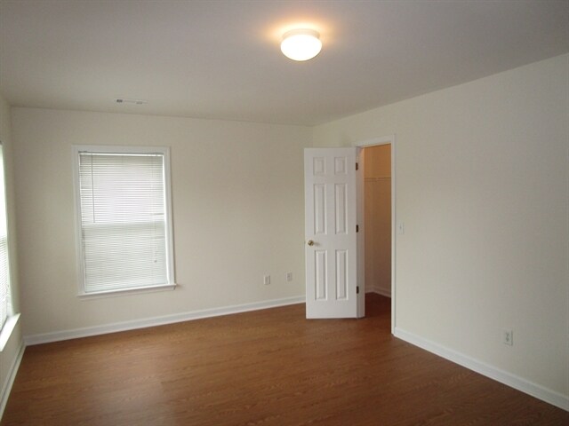 Building Photo - 6486 Stonelake Pl SW
